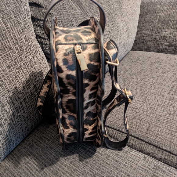 Leopard print guitar back pack/purse - Picture 4 of 5